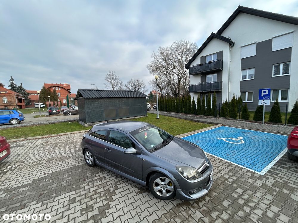 Opel Astra 2.0 T Cosmo - 16