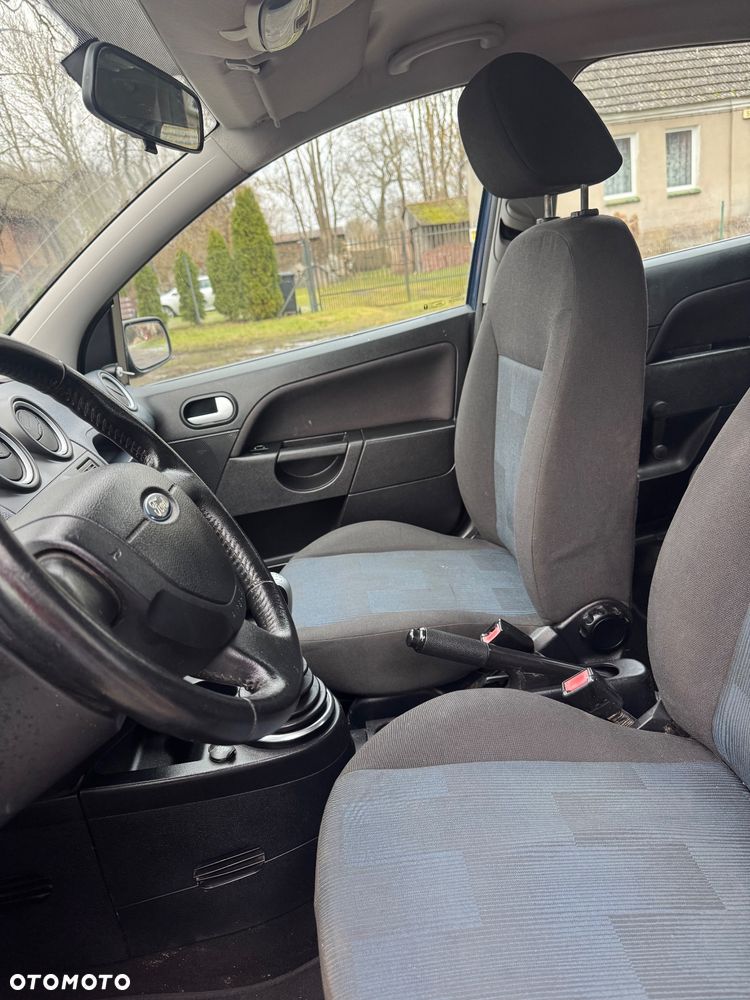 Ford Fiesta - 7
