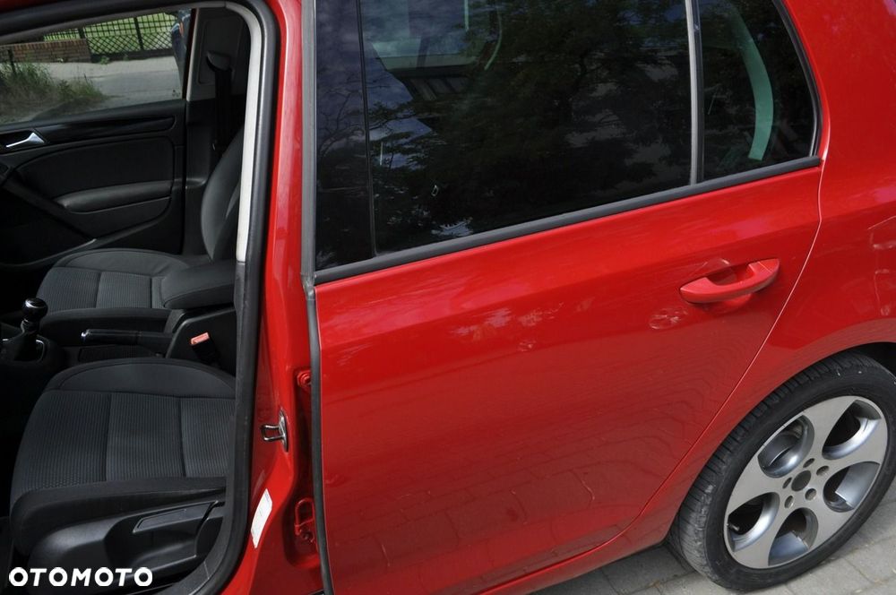 Volkswagen Golf - 5