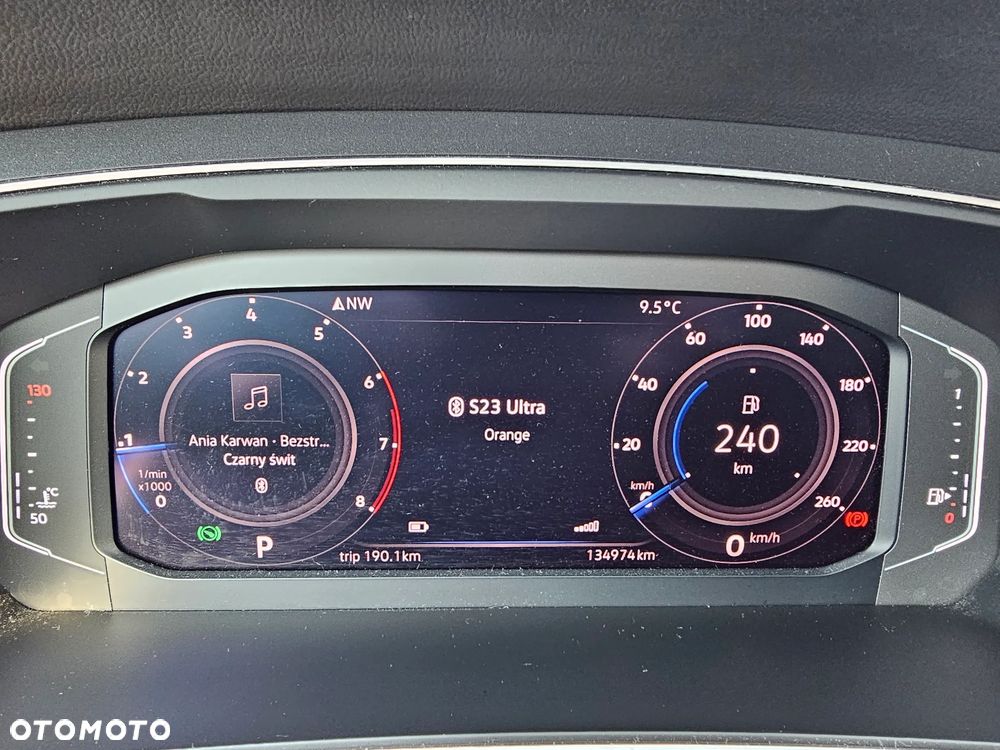 Volkswagen Tiguan - 12