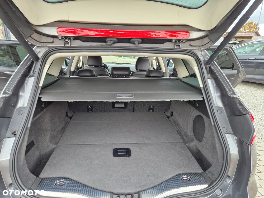 Ford Mondeo 2.0 TDCi Titanium PowerShift - 16
