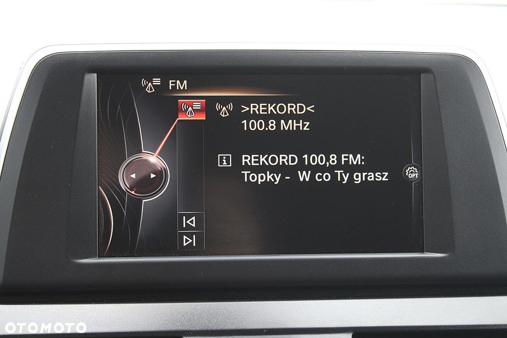 BMW Seria 2 216d - 24