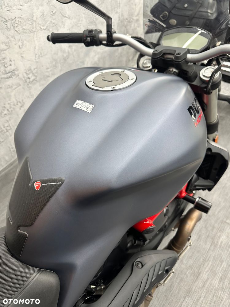 Ducati Monster - 29