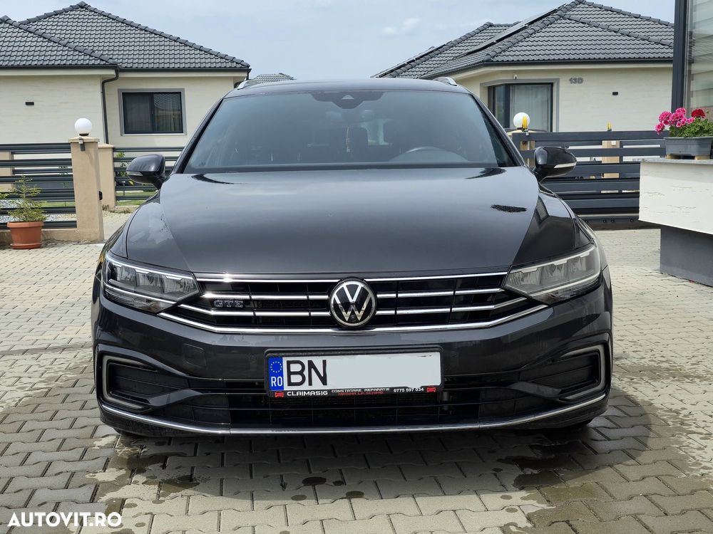 Volkswagen Passat - 4