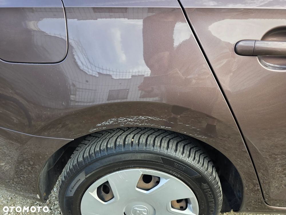 Skoda RAPID 1.2 TSI Ambition - 29