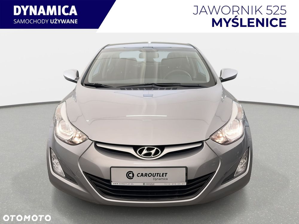 Hyundai Elantra - 3