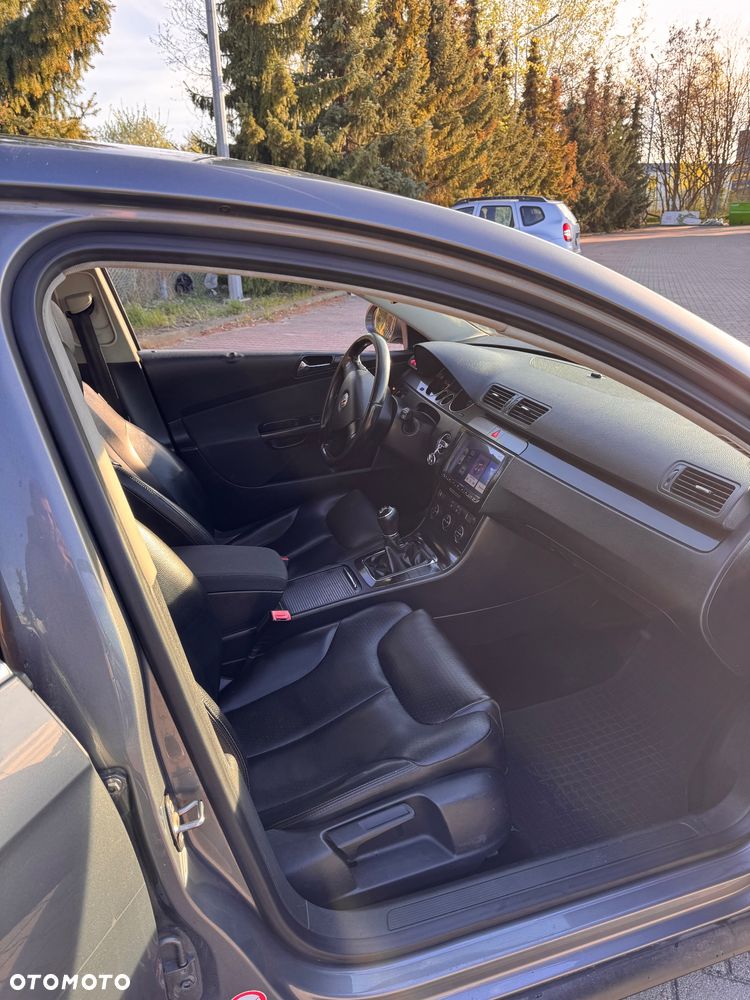 Volkswagen Passat 2.0 TDI Comfortline - 9