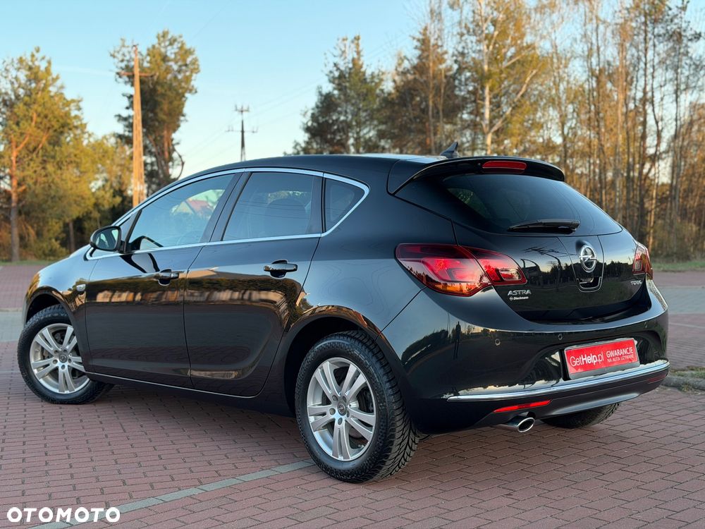 Opel Astra 1.4 Turbo Cosmo - 4