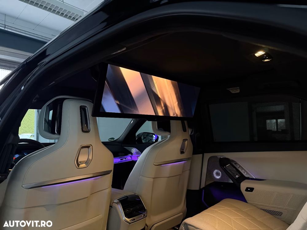 BMW Seria 7 740d xDrive MHEV - 13