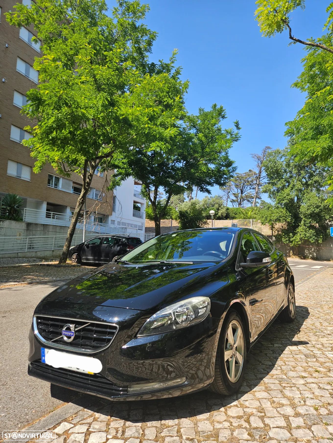 Volvo V40 1.6 D2 Kinetic - 1