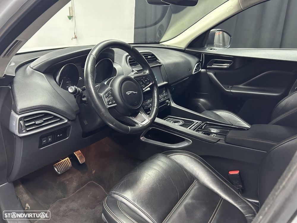 Jaguar F-Pace 2.0 i4D Prestige Aut. - 11