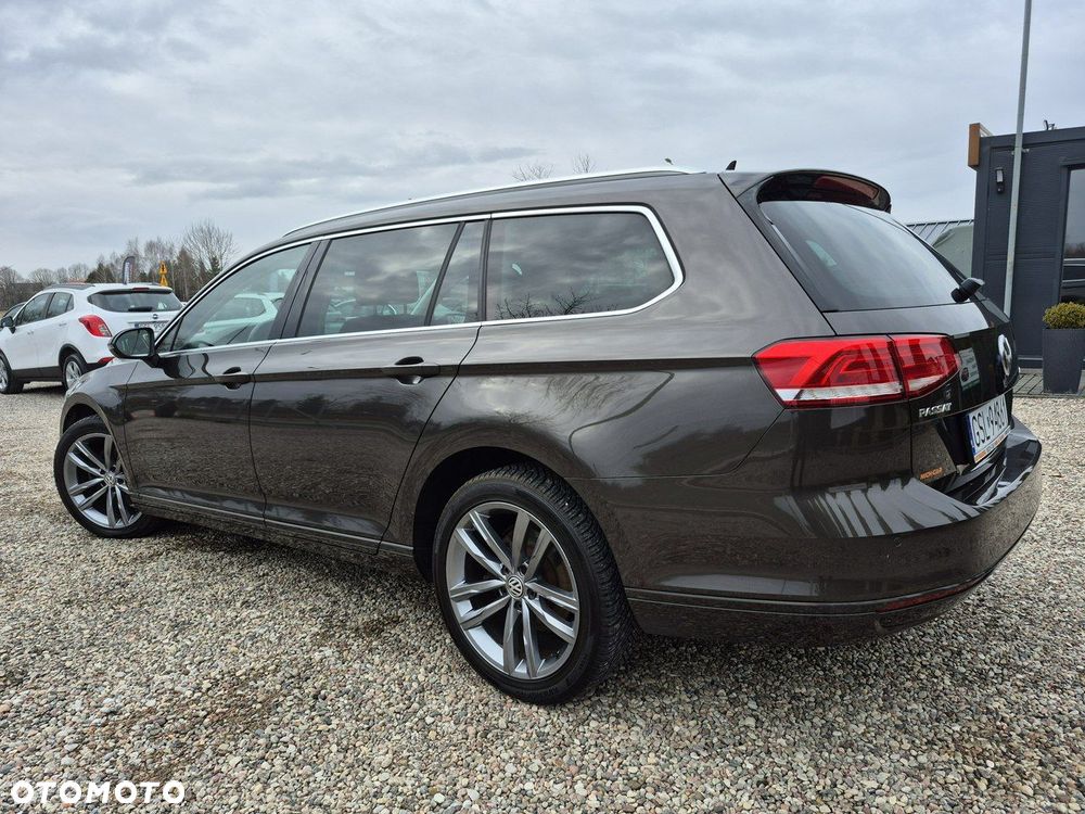 Volkswagen Passat - 4
