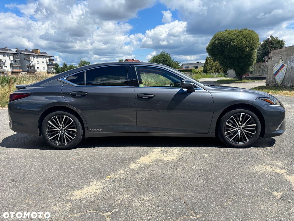 Lexus ES 300h Business Edition - 5
