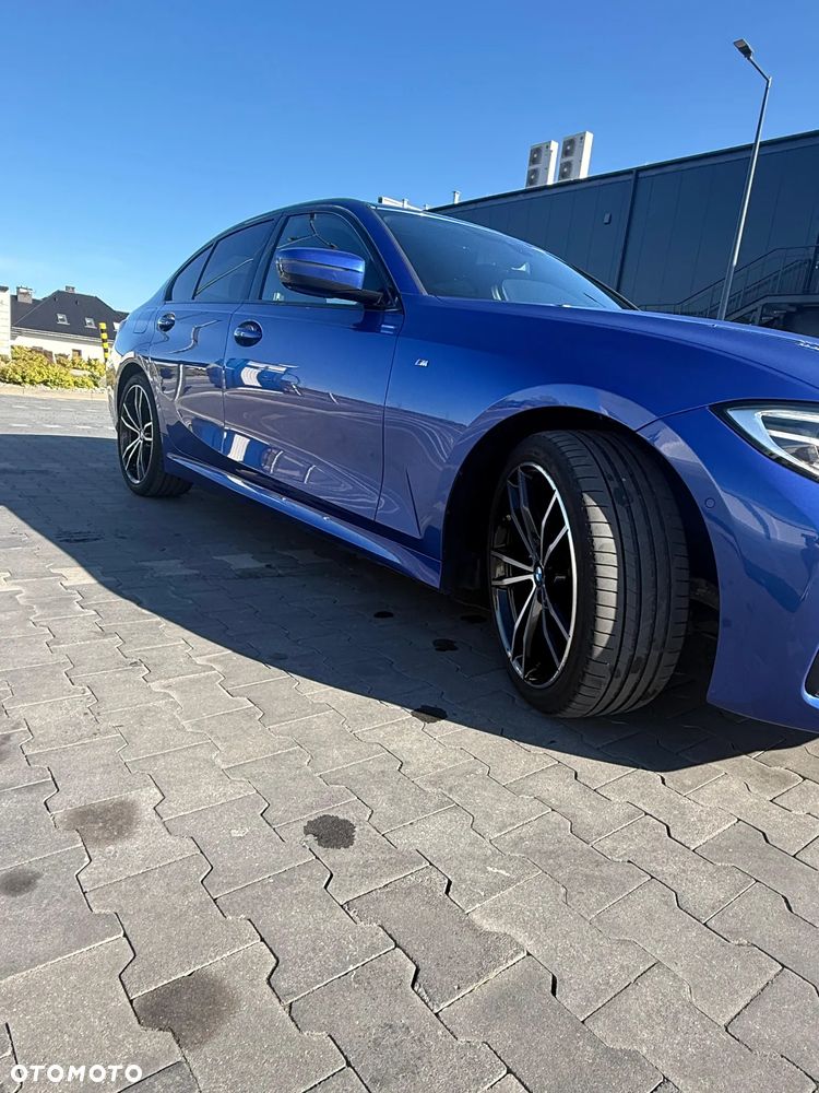 BMW Seria 3 2021 photo 4