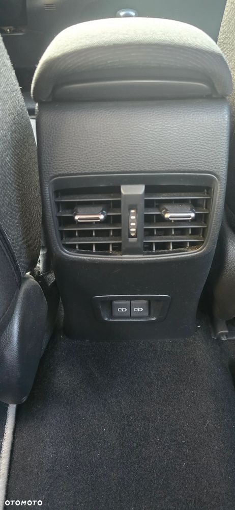 Toyota Corolla 1.8 Hybrid Comfort - 36