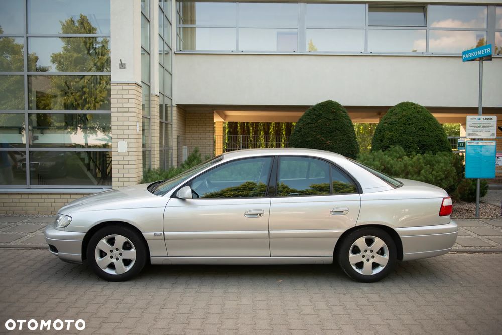 Opel Omega 2.2 Elegance - 9