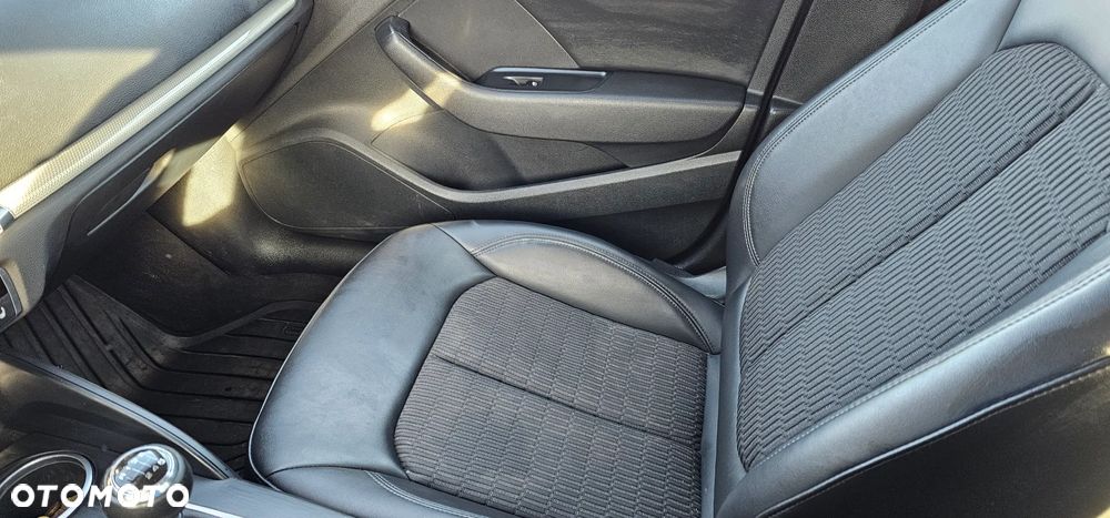 Audi A3 Sportback 2.0 TDI Ambiente - 16