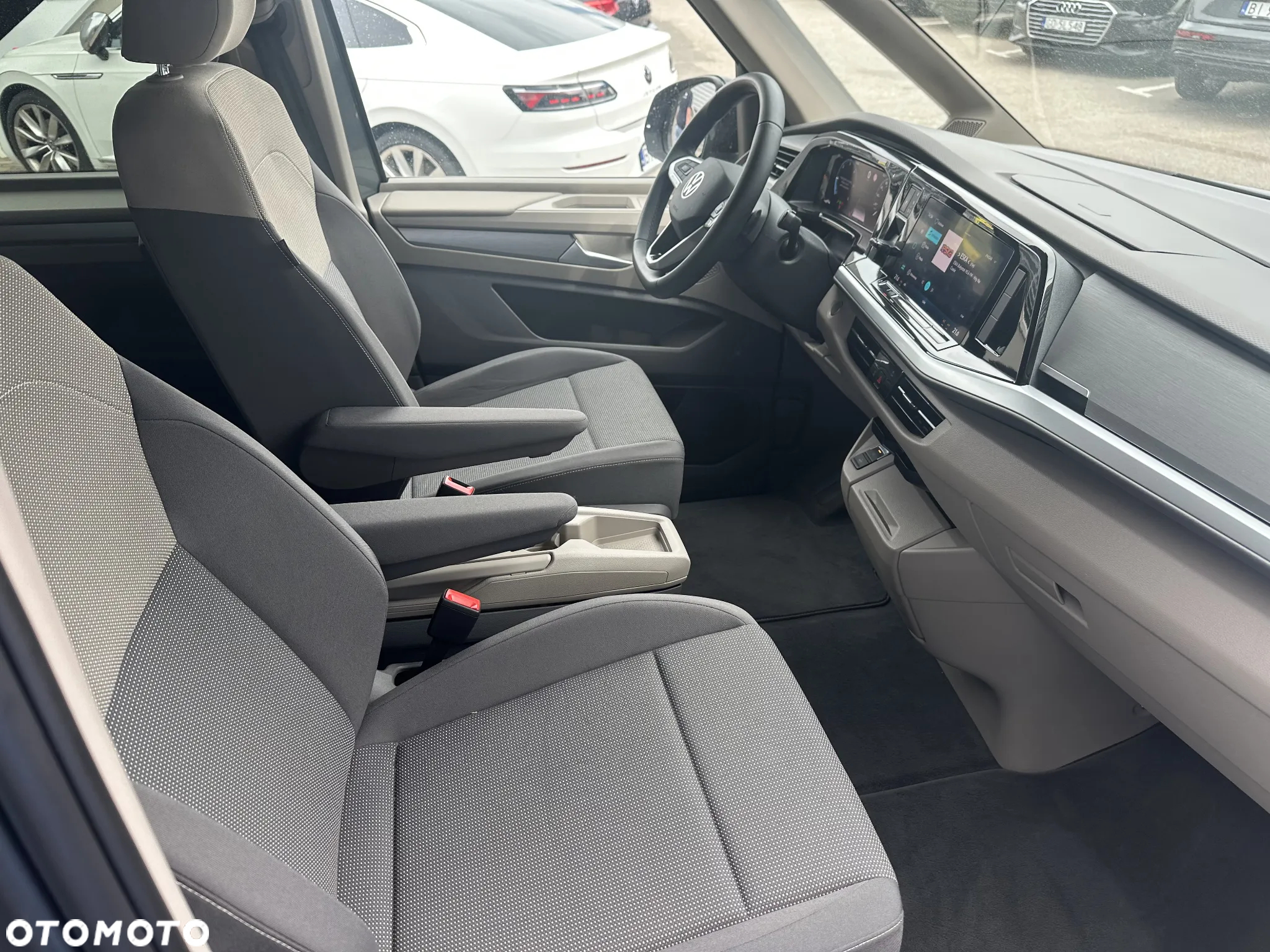 Volkswagen Multivan 2.0 TDI L2 Life DSG - 12