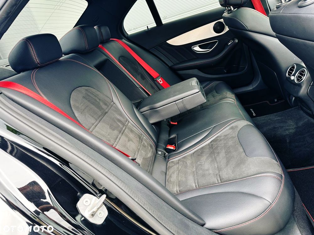 Mercedes-Benz Klasa C AMG 43 4Matic 9G-TRONIC - 25