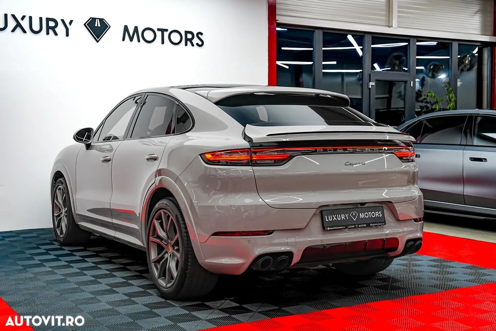 PORSCHE Cayenne Coupe 2022 — imagine 13