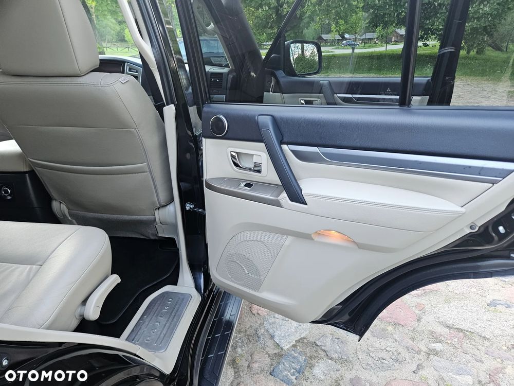 Mitsubishi Pajero 3.2 DID Instyle EU6 - 29