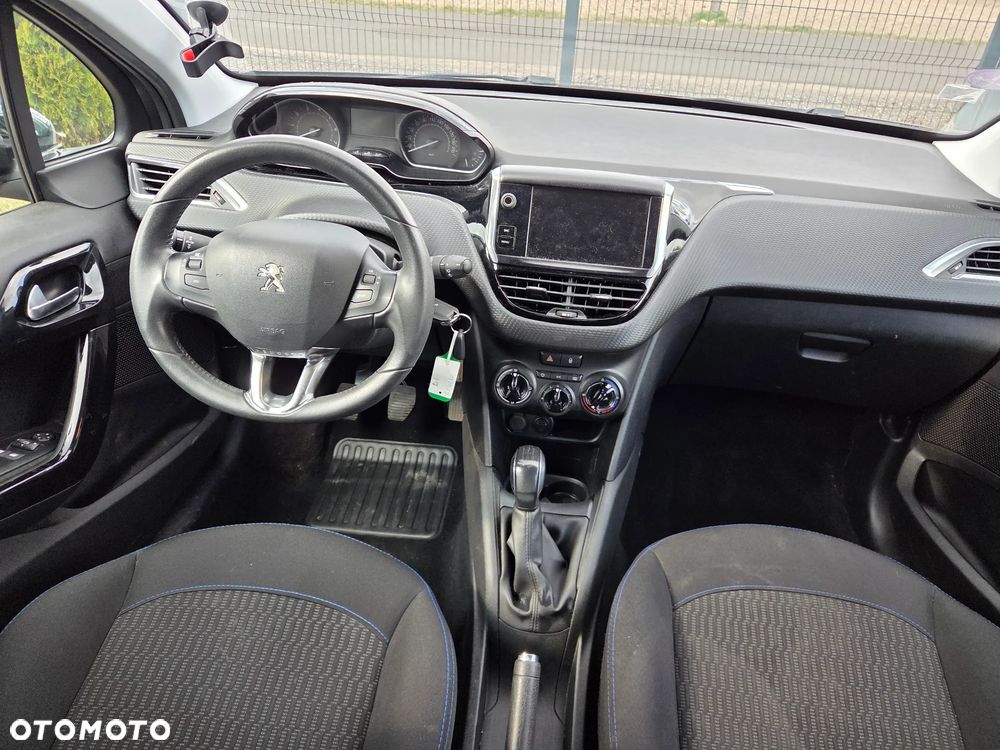 Peugeot 208 PureTech 82 Style - 7