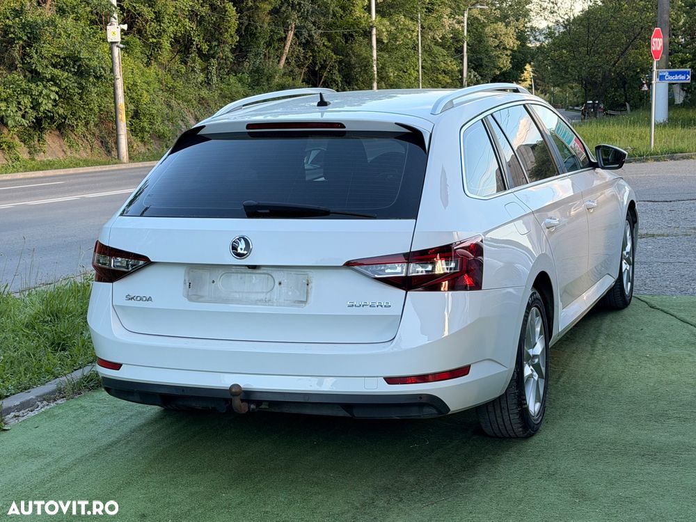 Skoda Superb 2.0 TDI DSG Premium Edition - 15