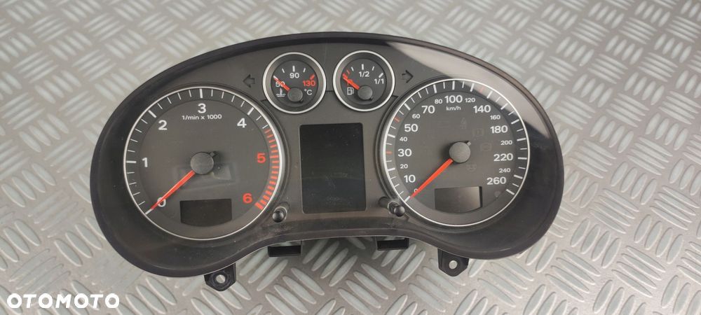 8P0920930K licznik zegary prędkościomierz AUDI A3 8P 2,0 TDI FIS EUROPA - 1