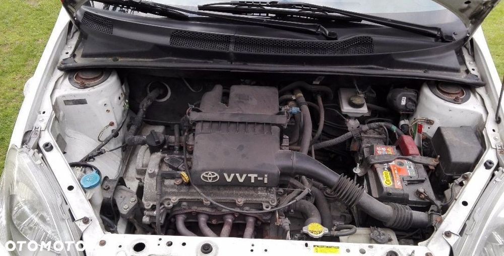 Toyota Yaris 1.0 Base - 8