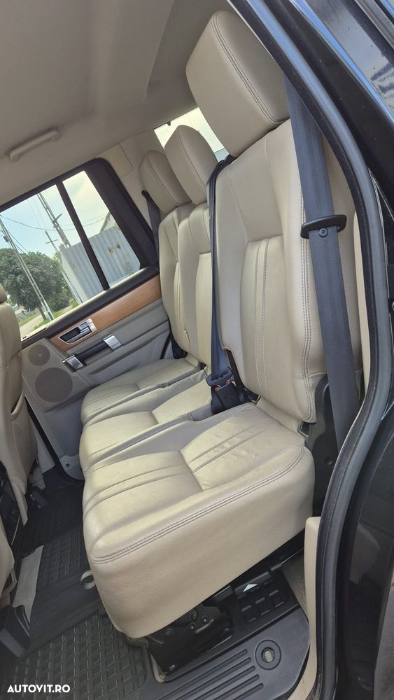 Land Rover Discovery 3.0 SDV6 SE Aut - 11