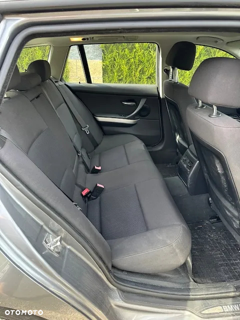 BMW Seria 3 318d - 6