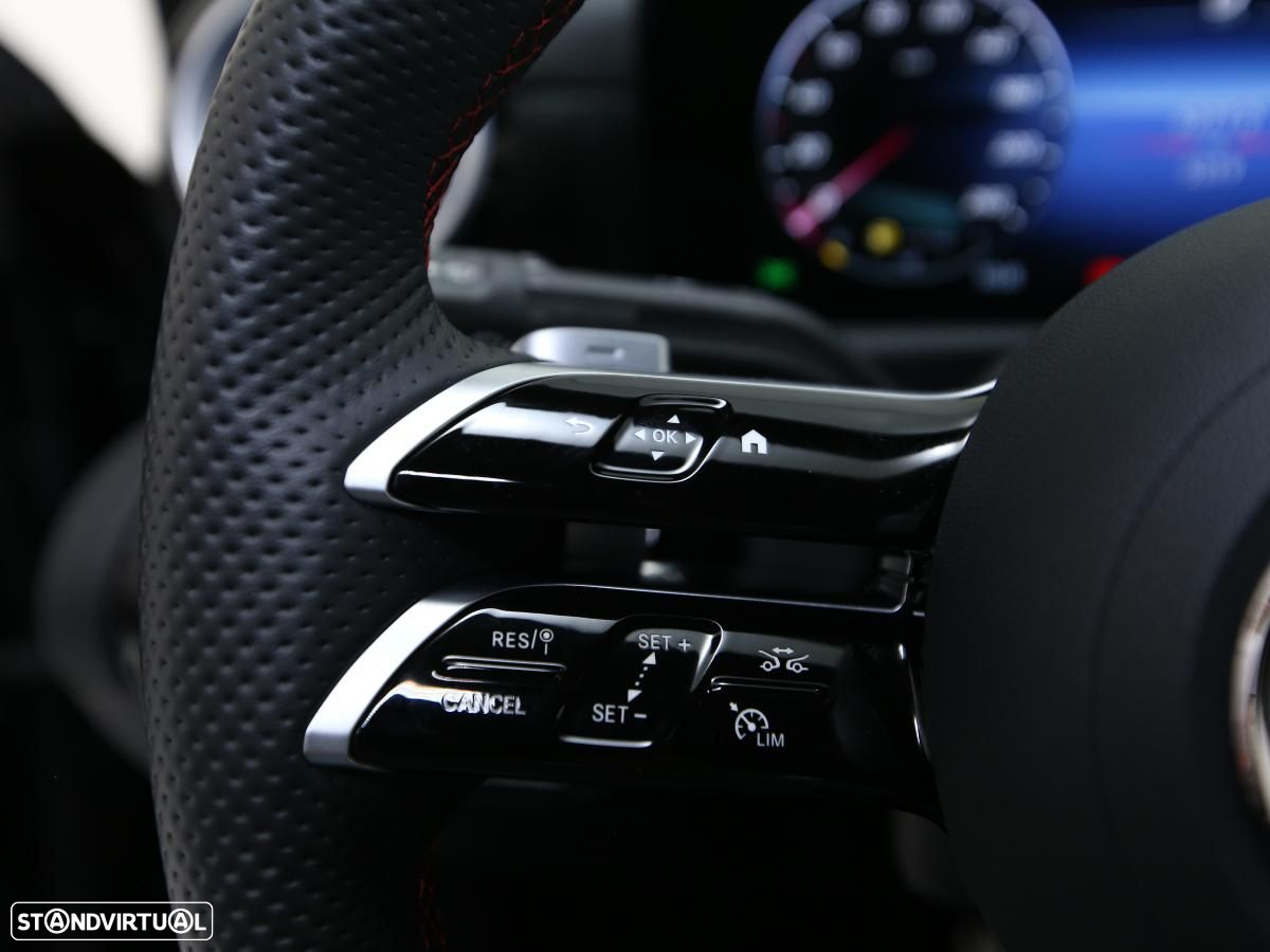 Mercedes-Benz A 180 Limousine 7G-DCT AMG Line - 16