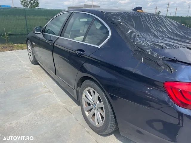 Dezmembrez BMW 520 F10 an 2012 - 2