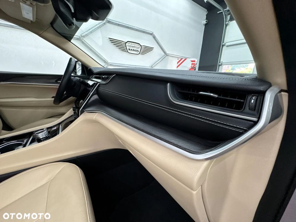 Jeep Grand Cherokee - 9