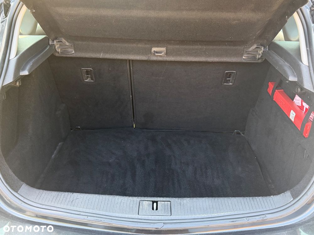 Opel Astra 1.4 Turbo 150 Jahre - 11