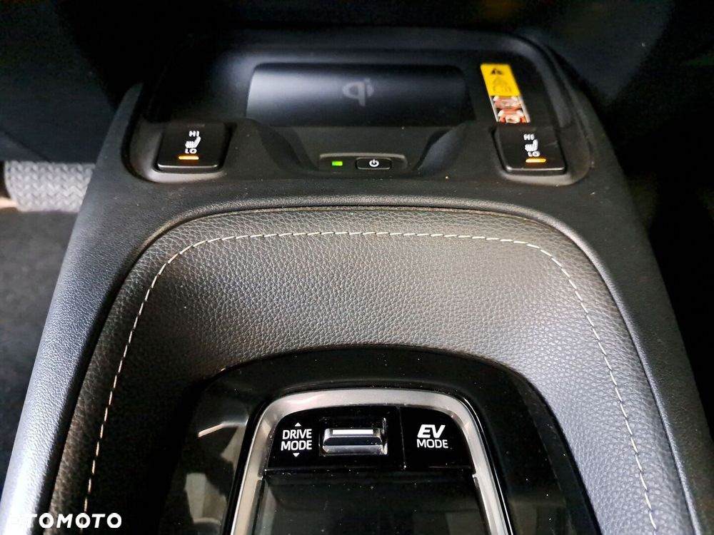 Toyota Corolla 1.8 Hybrid Style - 28