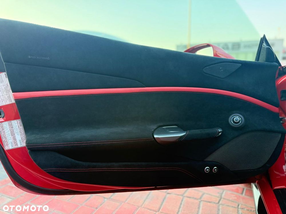 Ferrari 488 - 25