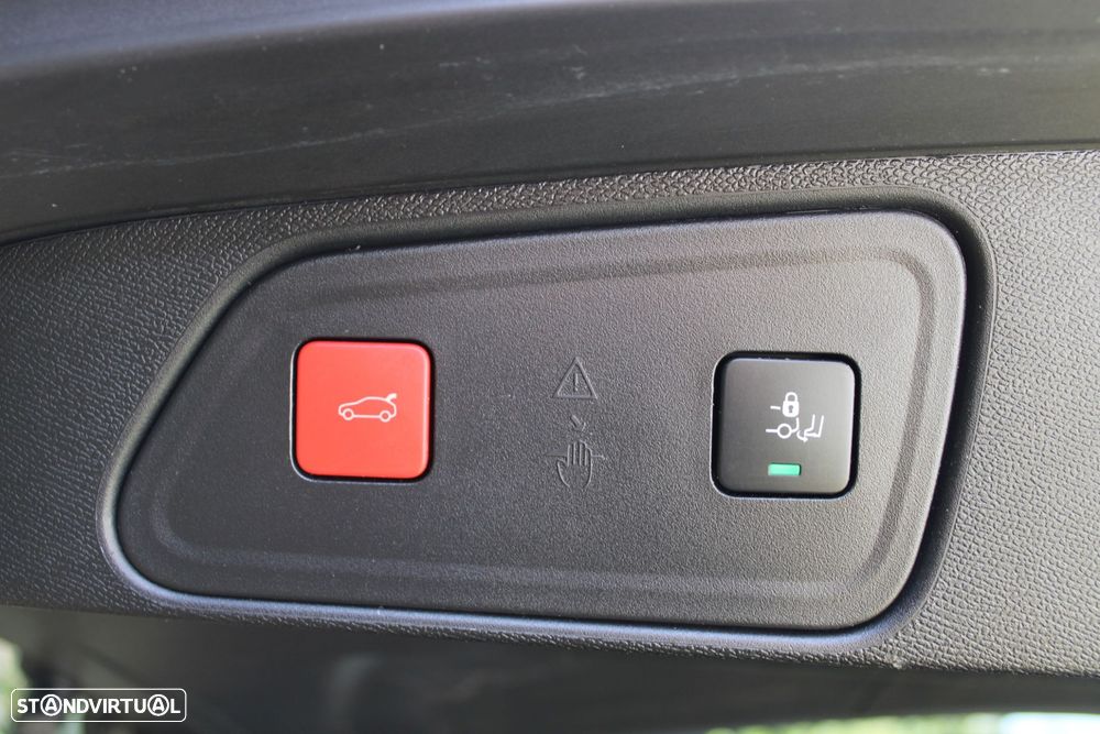 Peugeot 3008 1.6 Hybrid4 GT Pack e-EAT8 - 29