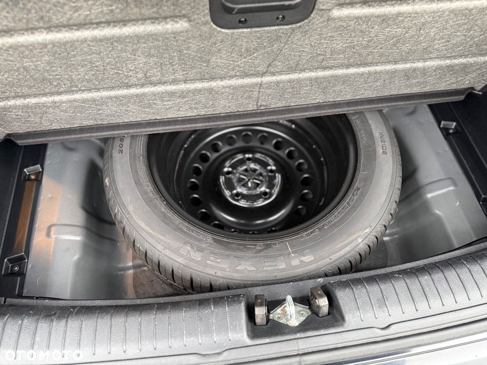 Kia Ceed 1.6 CRDi 136 ISG Spirit - 13