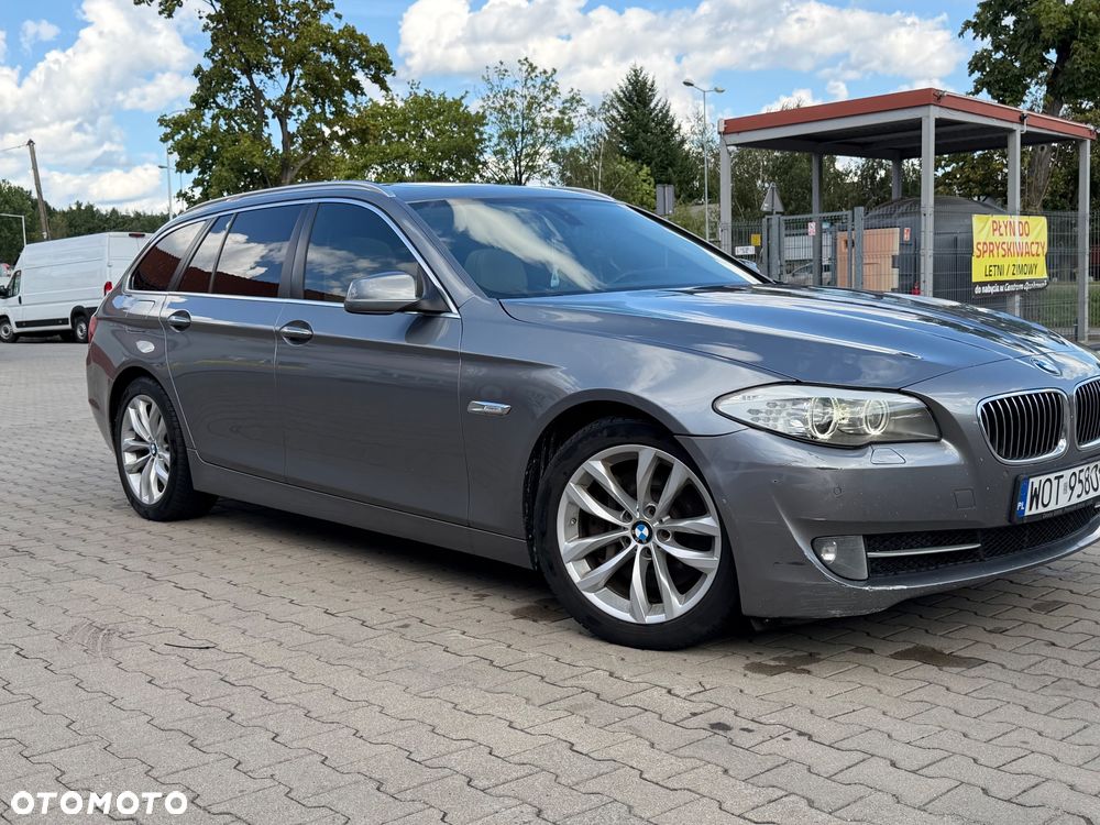 BMW Seria 5 525d - 8