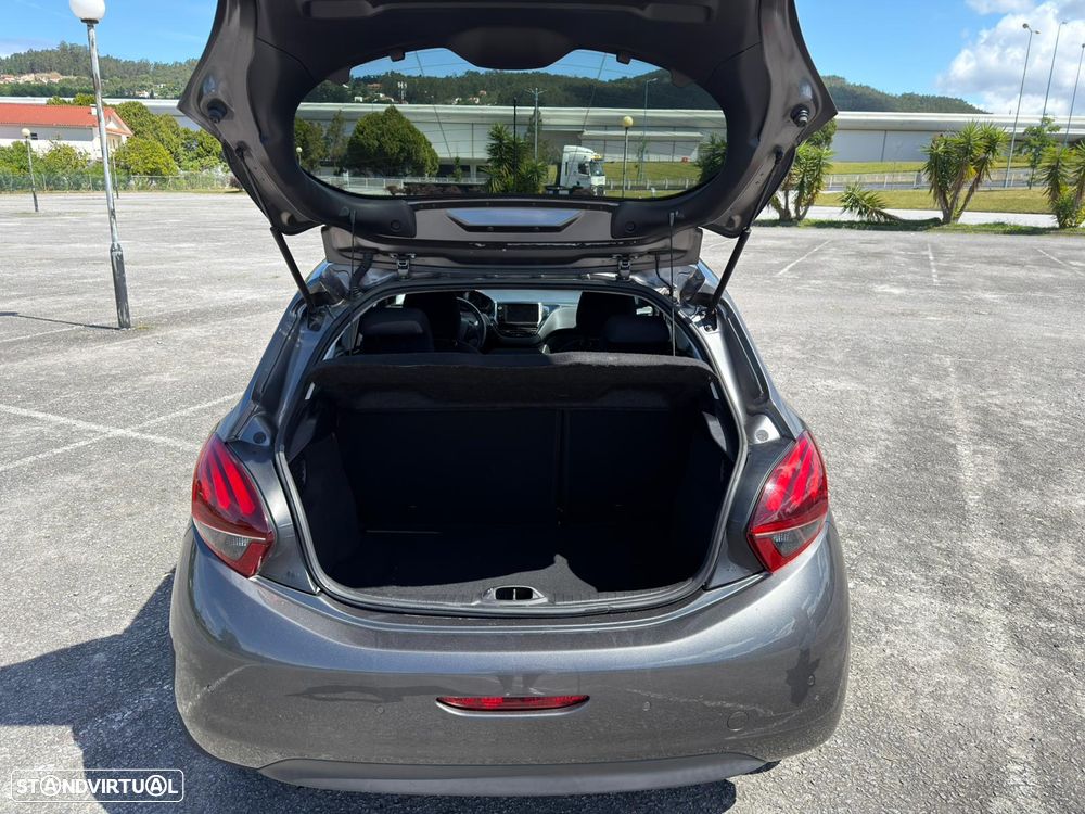 Peugeot 208 1.6 BlueHDi Style - 4