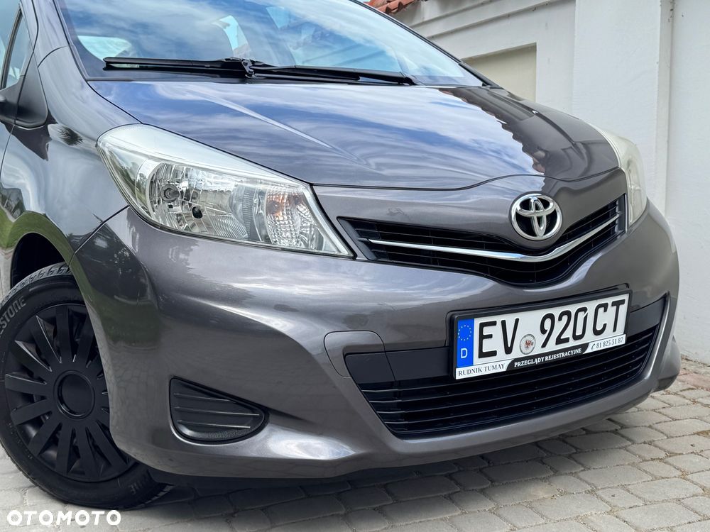 Toyota Yaris - 10