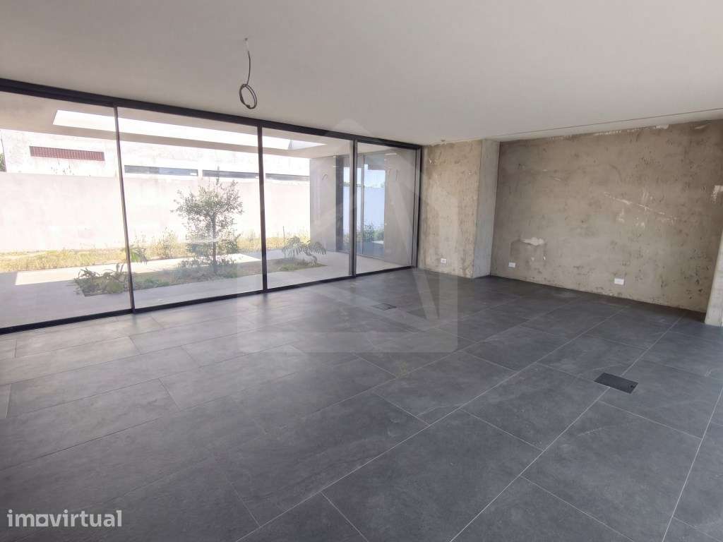 Moradia T4 de luxo em São João da Madeira - Grande imagem: 5/24