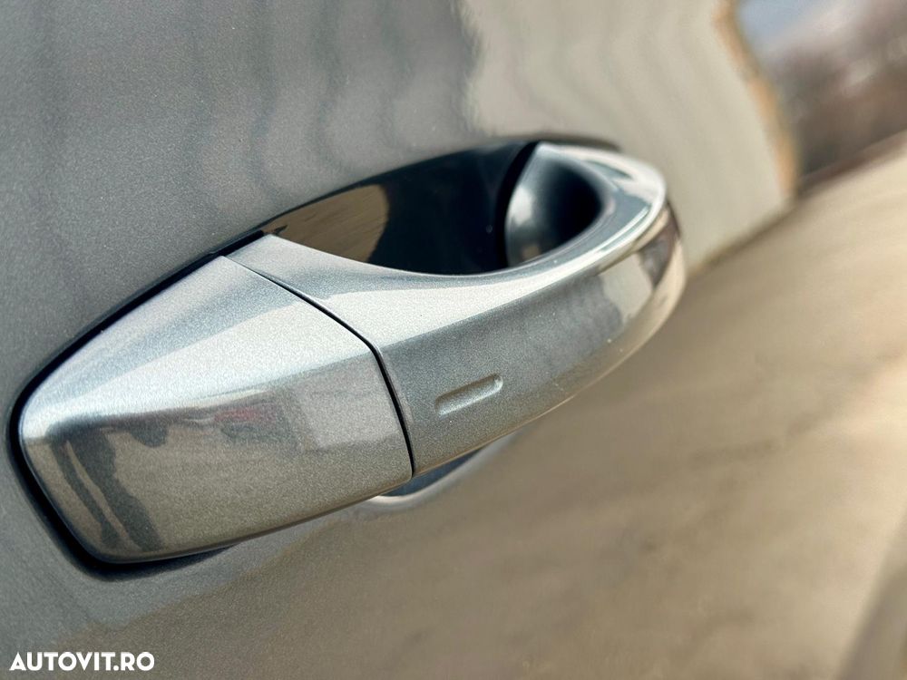 Skoda Superb 2.0 TDI DSG Premium Edition - 14