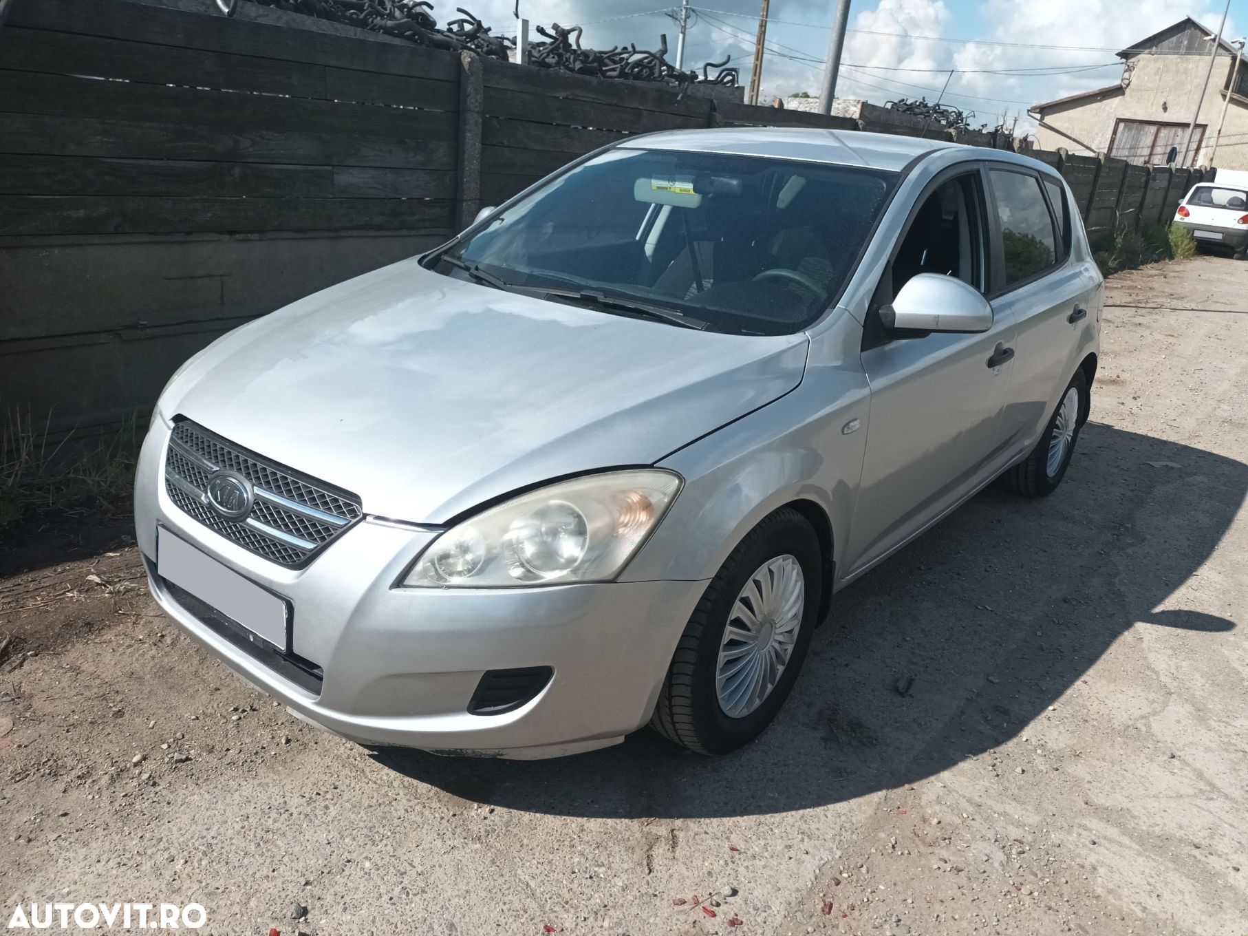 Dezmembrari  Kia CEED (ED)  2006  > 2012 1.6 CRDi 115 Motorina - 1