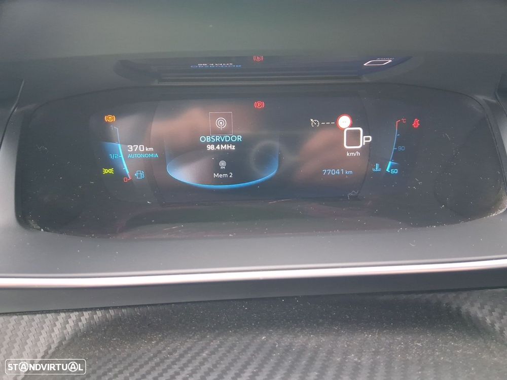 Peugeot 2008 1.2 PureTech Allure Pack EAT8 - 24