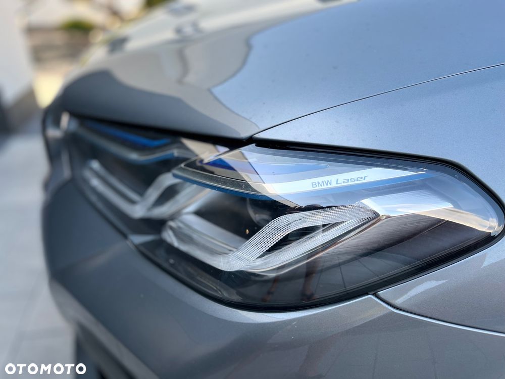 BMW Seria 5 530e xDrive PHEV M Sport Edition - 10