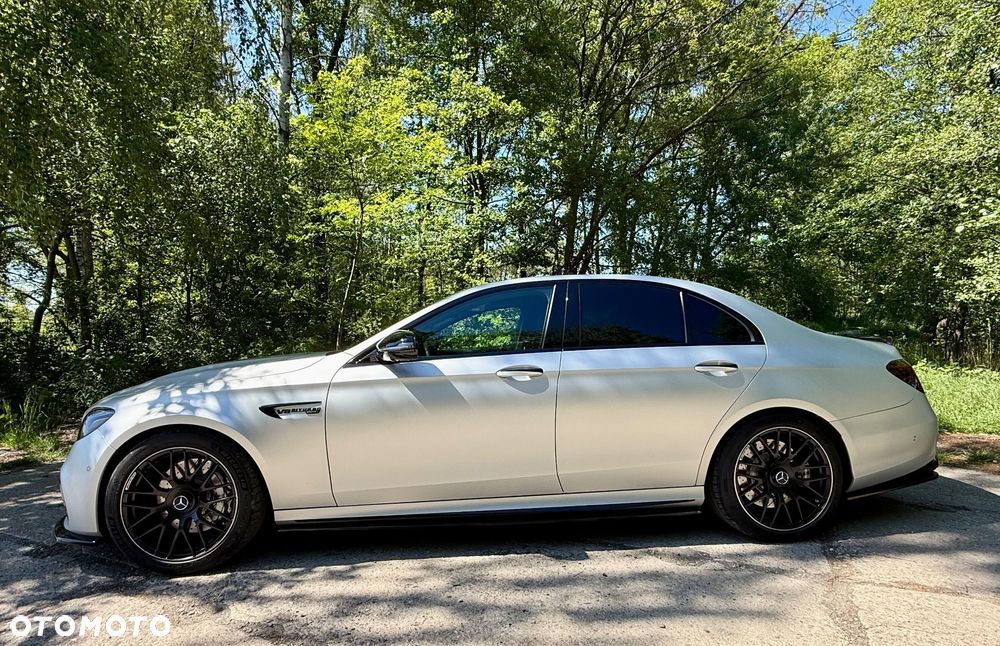 Mercedes-Benz Klasa E AMG 63 4-Matic+ - 6