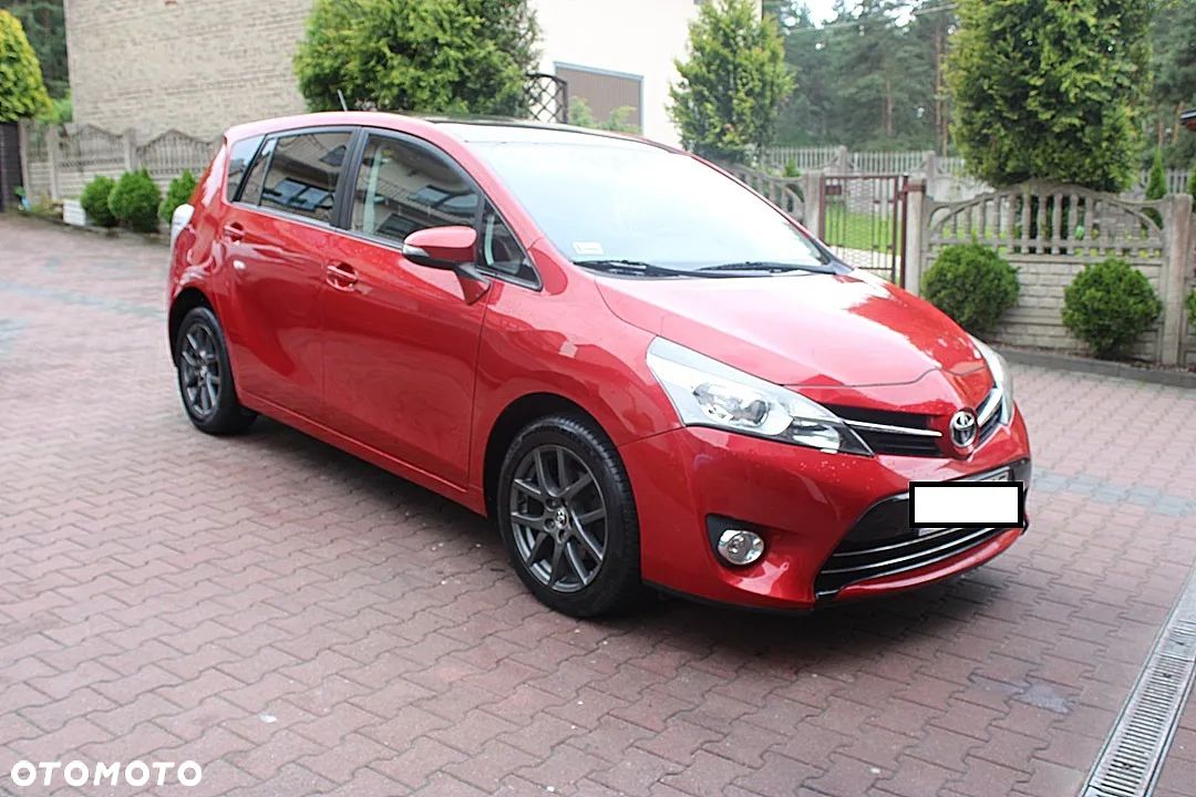 Toyota Verso 1.6 Premium - 1