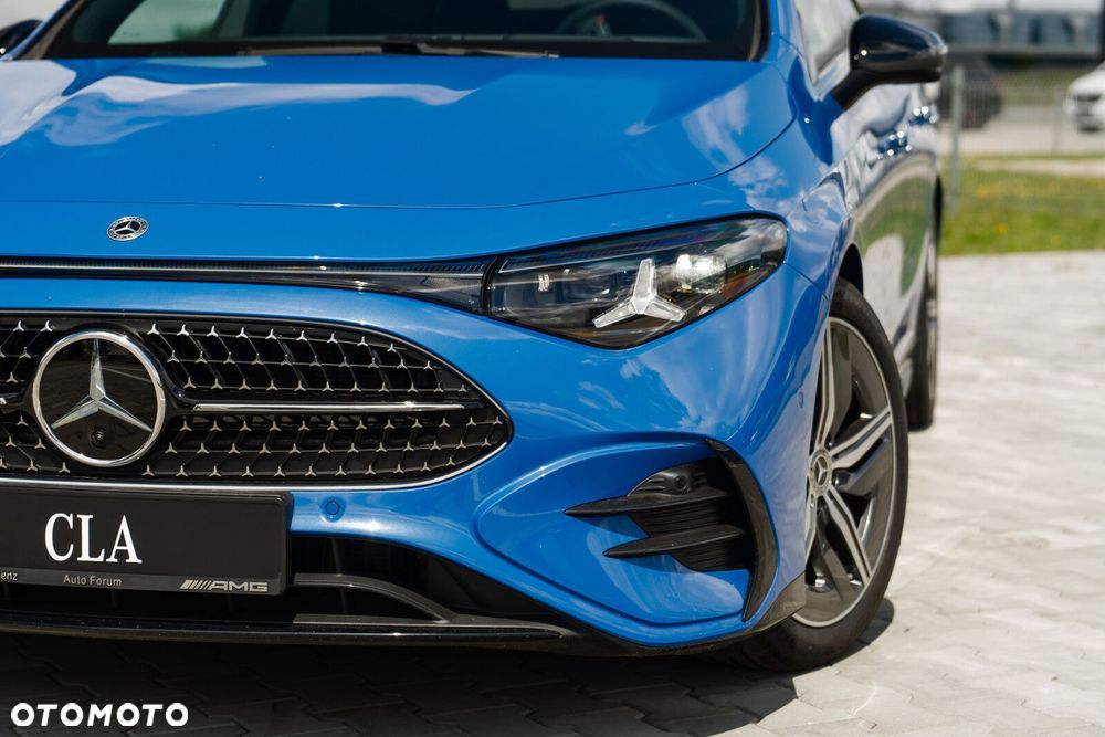 Mercedes-Benz CLA - 4
